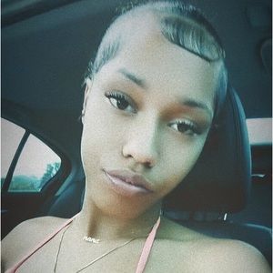 Meet your Posher, Jasmine